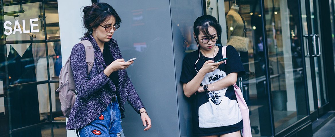 Should Wome Trust AI Header